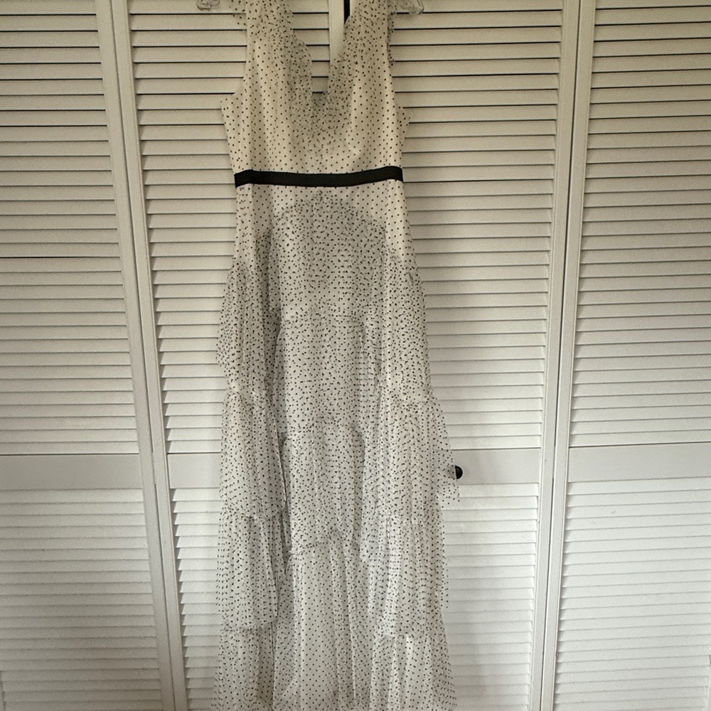 BCBG NWT Elegant White Polka Dot Tiered Skirt dress - Picture 2 of 6